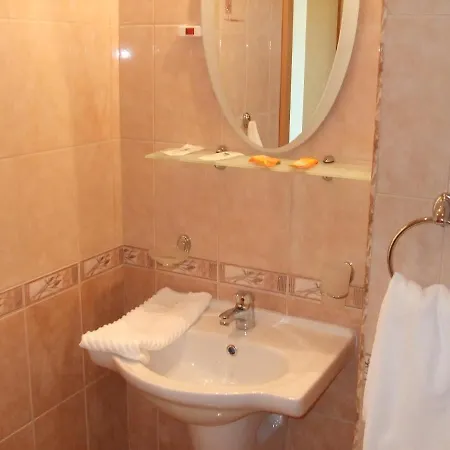 Отель Alexandra 3*