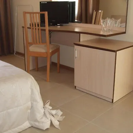Alexandra Hotel 3*