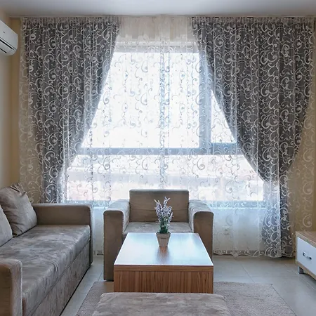 Отель Alexandra
